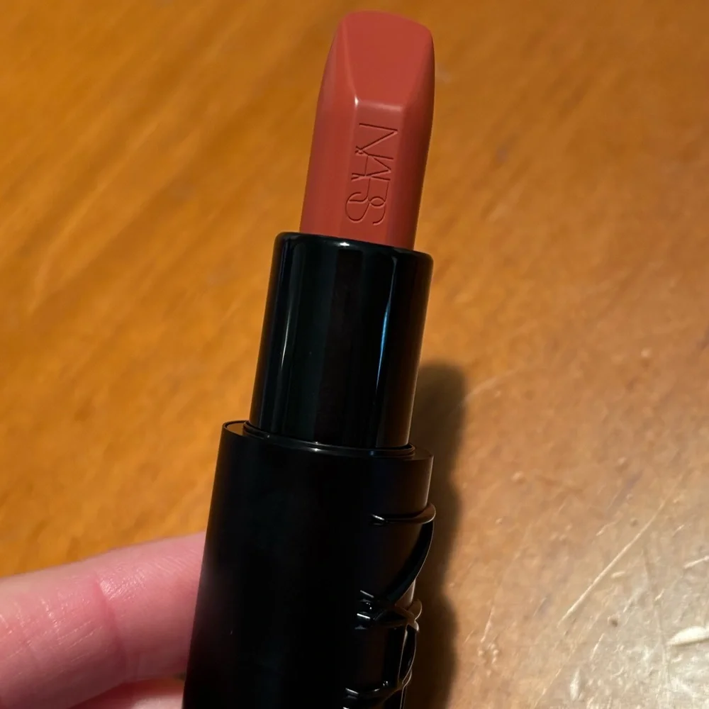 NARS Explicit Lipstick Luscious